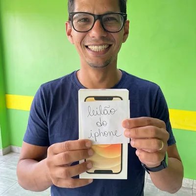 Rodrigo ganhou iPhone